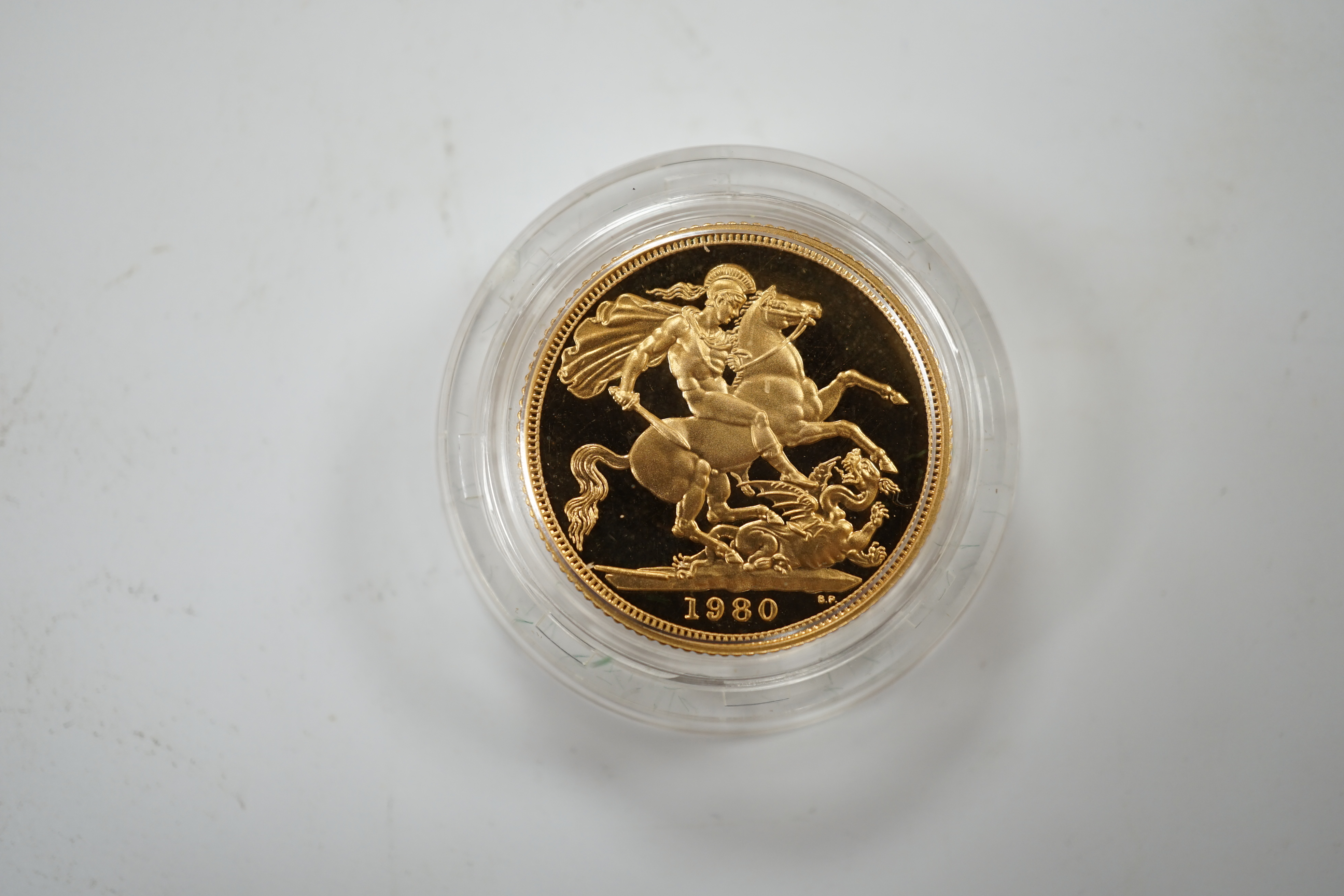 British gold coins, Elizabeth II, 1980 gold proof sovereign, in case of issue with certificate and a 1981 gold proof sovereign, in case of issue with certificate (2)